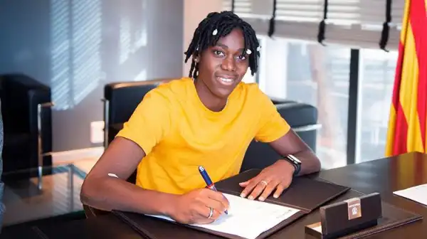 Super Falcons Forward, Asisat Oshoala Joins FC Barcelona